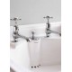 Burlington Classic pakabinamas praustuvas 65 cm su juodo aliuminio stovu